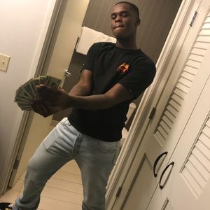 Meet your Posher, Jaylan